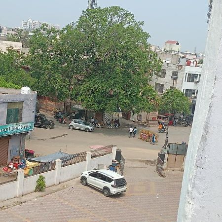 New Gayatri Palace Near Prem Mandir Vrindāvan Extérieur photo