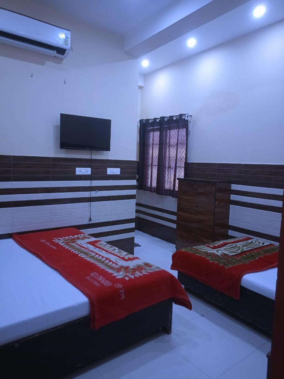 New Gayatri Palace Near Prem Mandir Vrindāvan Extérieur photo